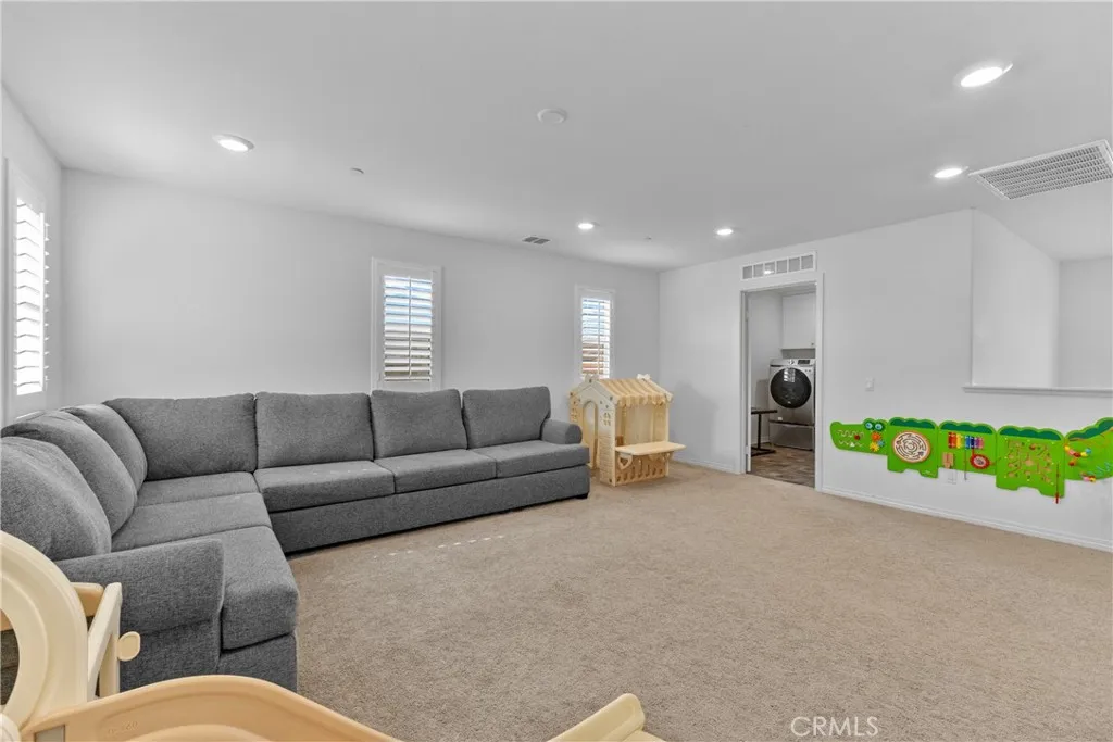 2694 Kings Canyon Drive, Jurupa Valley, California 92509 home-pic-21